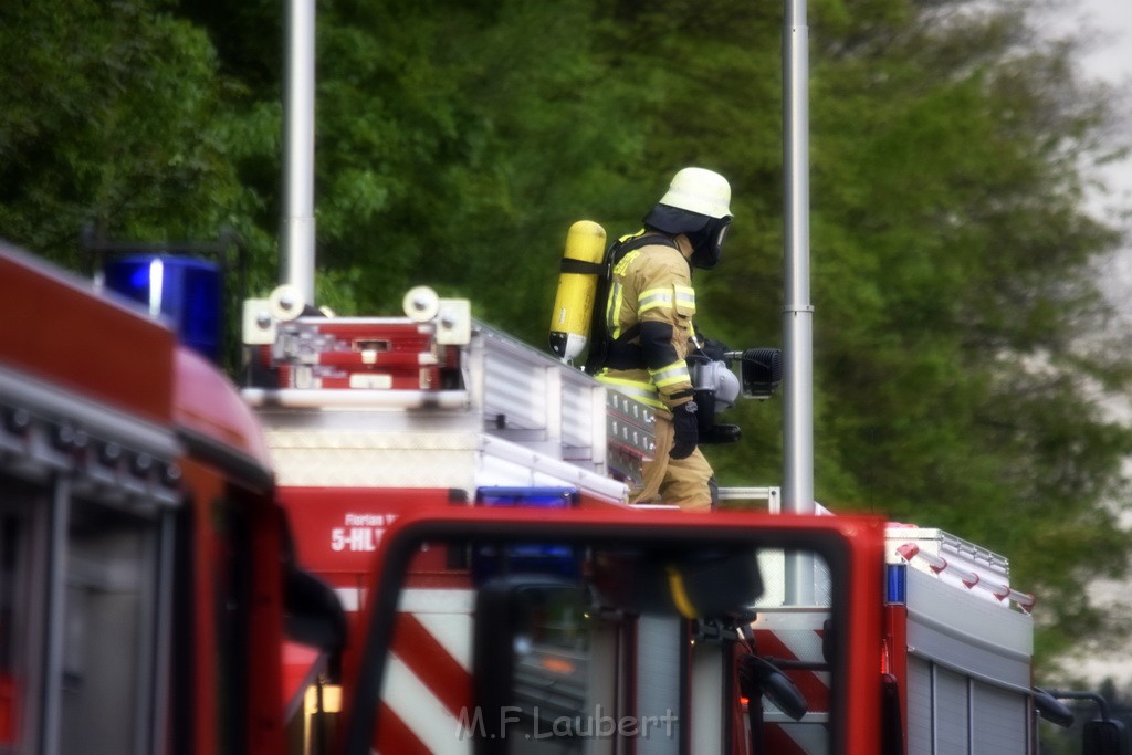 VU Gefahrgut LKW umgestuerzt A 4 Rich Koeln Hoehe AS Gummersbach P154.JPG - Miklos Laubert